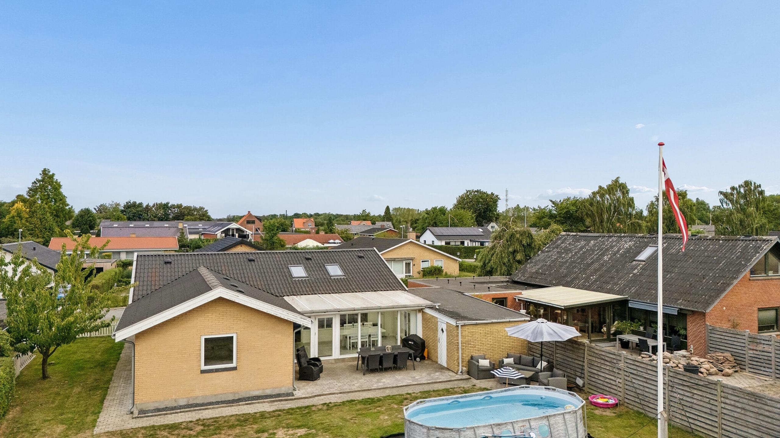 Villa på Drosselvej 30 4800 Nykøbing F.